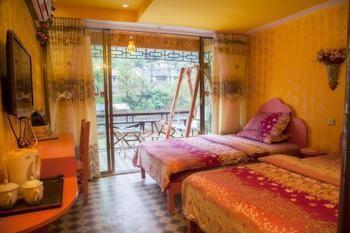 Fenghuang Lifetime True Love Hotel Exterior photo