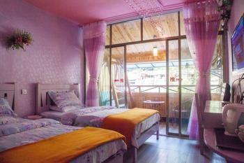 Fenghuang Lifetime True Love Hotel Exterior photo