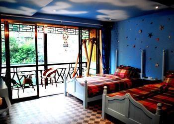 Fenghuang Lifetime True Love Hotel Exterior photo