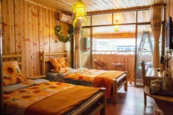 Fenghuang Lifetime True Love Hotel Exterior photo
